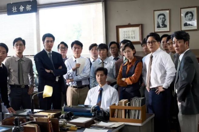 암살자(들) 100만 돌파｜실화&middot;출연진&middot;쿠키영상&middot;평점&middot;무대인사&middot;손익분기점 총정리