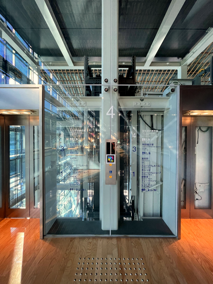 규슈국립박물관 실내 엘레베이터4
