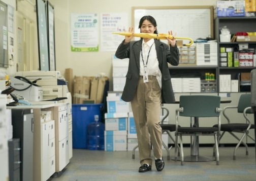 [영화 매드댄스오피스 결말&amp;#44; 줄거리&amp;#44; 후기/리뷰] 염혜란 플라멩코&amp;#44; 오피스 코미디의 진수