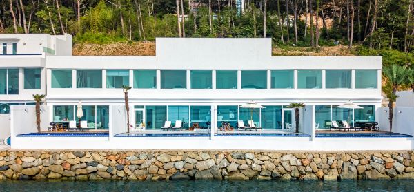 인터썬셋풀빌라펜션_정면