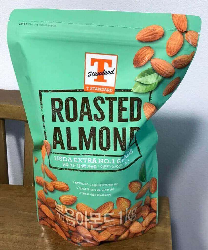 이마트 트레이더스에서 구매한 구운 아몬드 사진입니다.