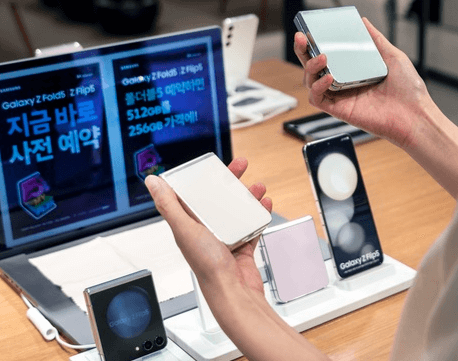 갤럭시 z플립 5 사진 이미지입니다.
