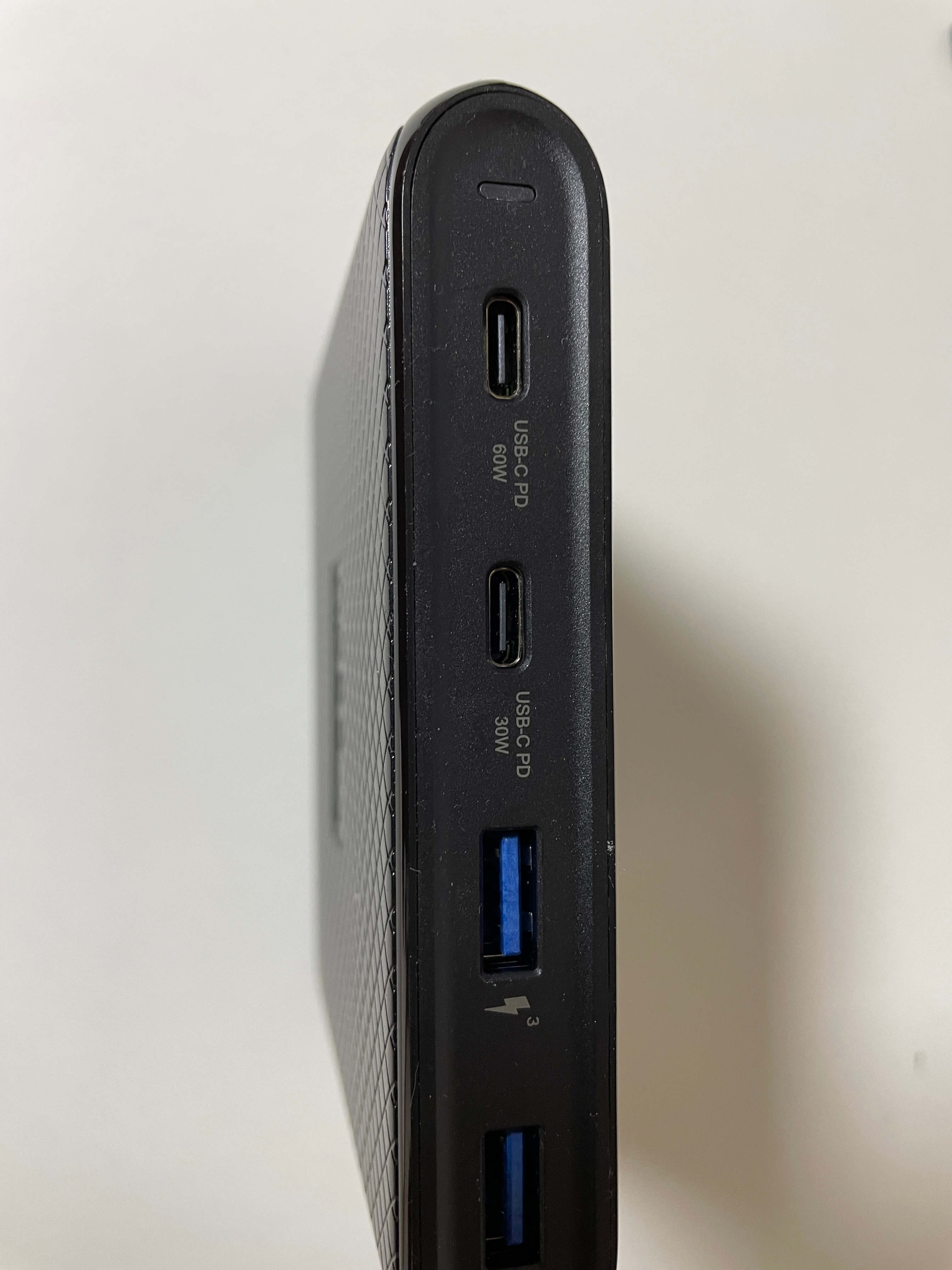 USB C PD 충전기 측면