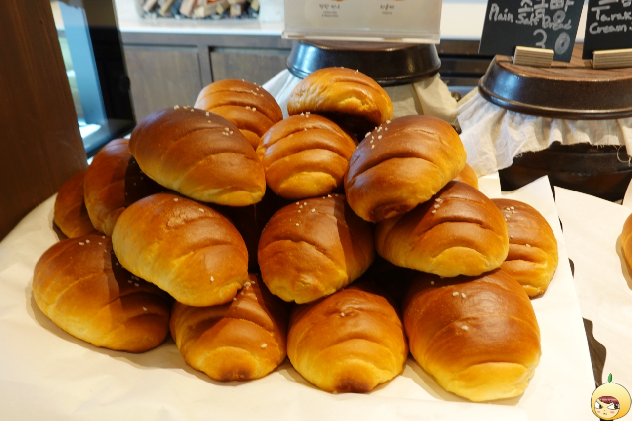 플레인 소금빵