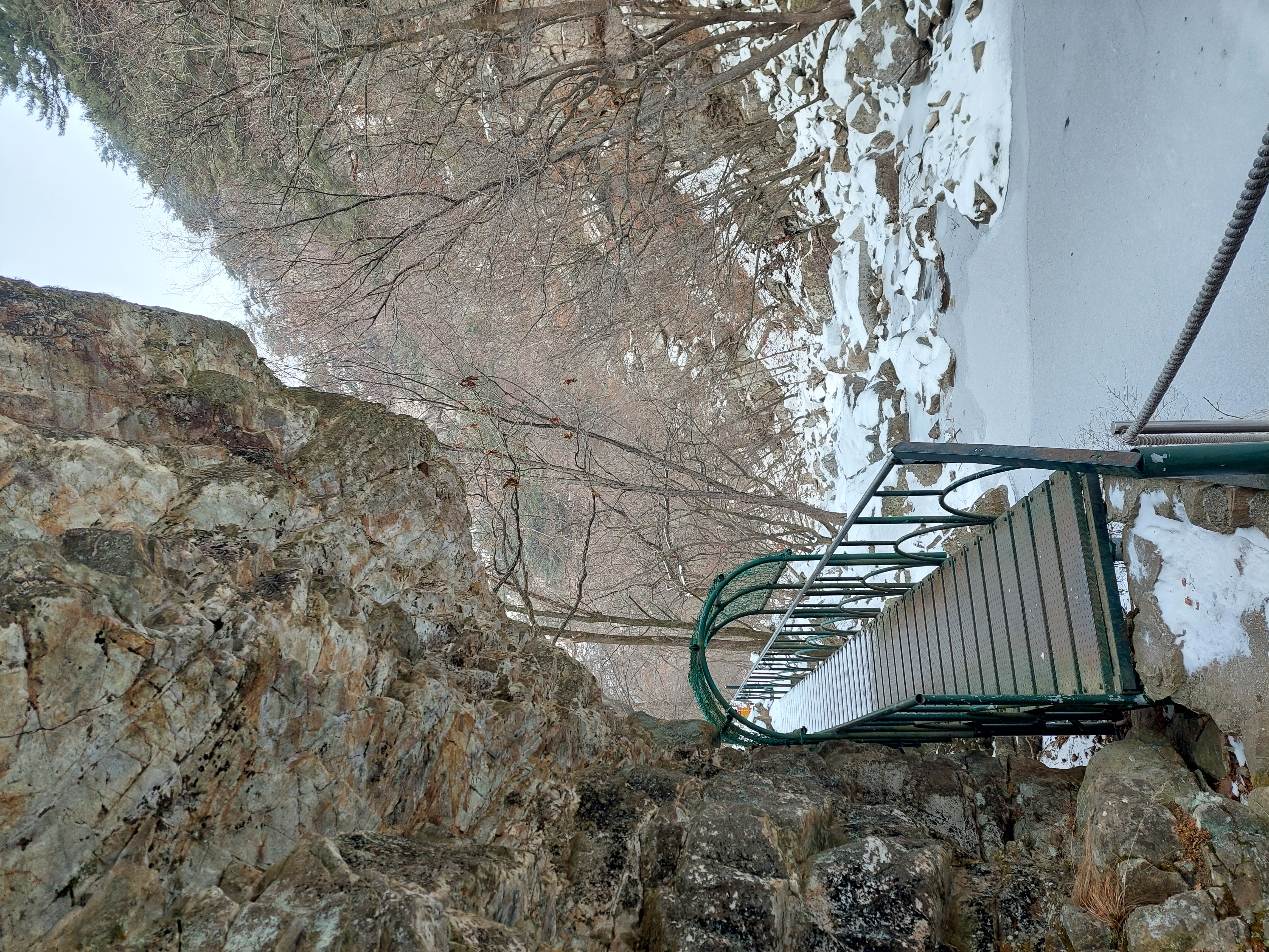 유명산