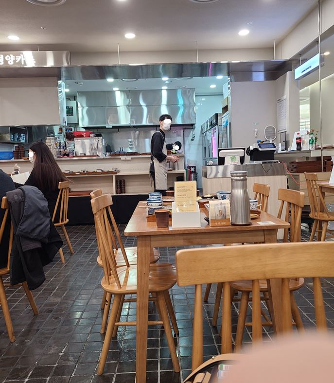경양카츠 내부