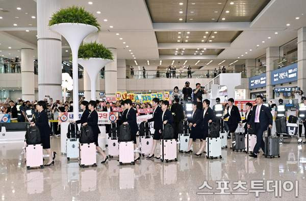 내고향여자축구단 입국: 8년 만의 전격 방남! AWCL 수원FC위민 남북 빅매치 일정, 역대 전적 및 관전 포인트 총정리