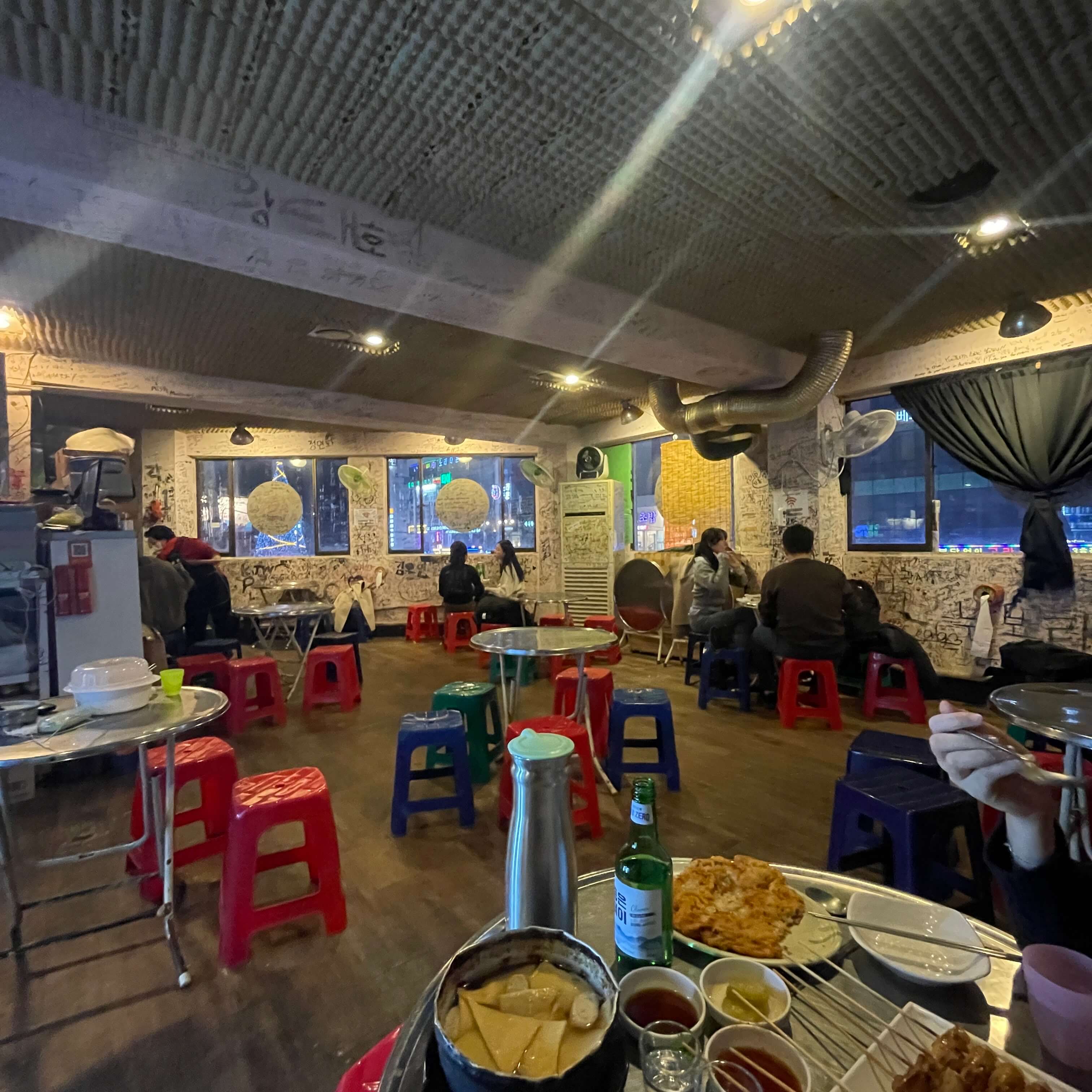 베이컨꼬지집 풍경