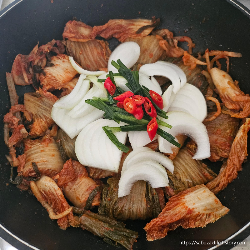 돼지고기 김치찜 만들기 7