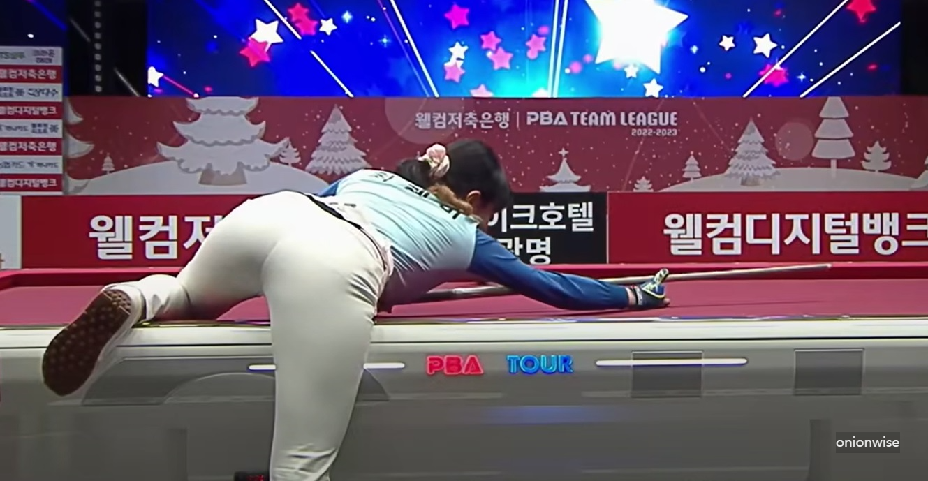최혜미 당구선수의 경기 포즈