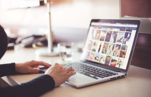 카페에서 일하고 도시를 걷는 삶