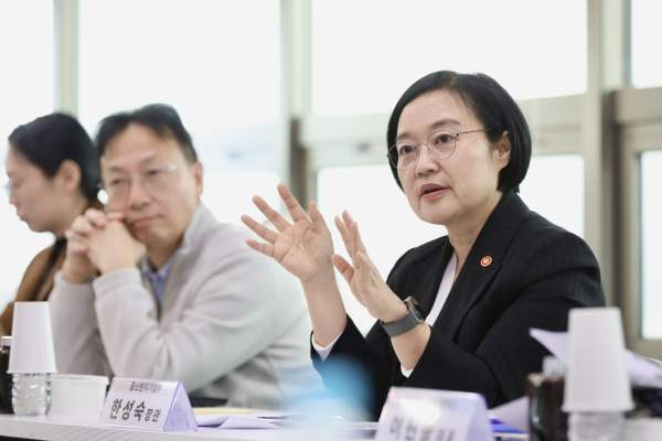 중기부 수출바우처 투입! 물류비 폭등 대응 패스트트랙 신청 방법 및 꿀팁 총정리
