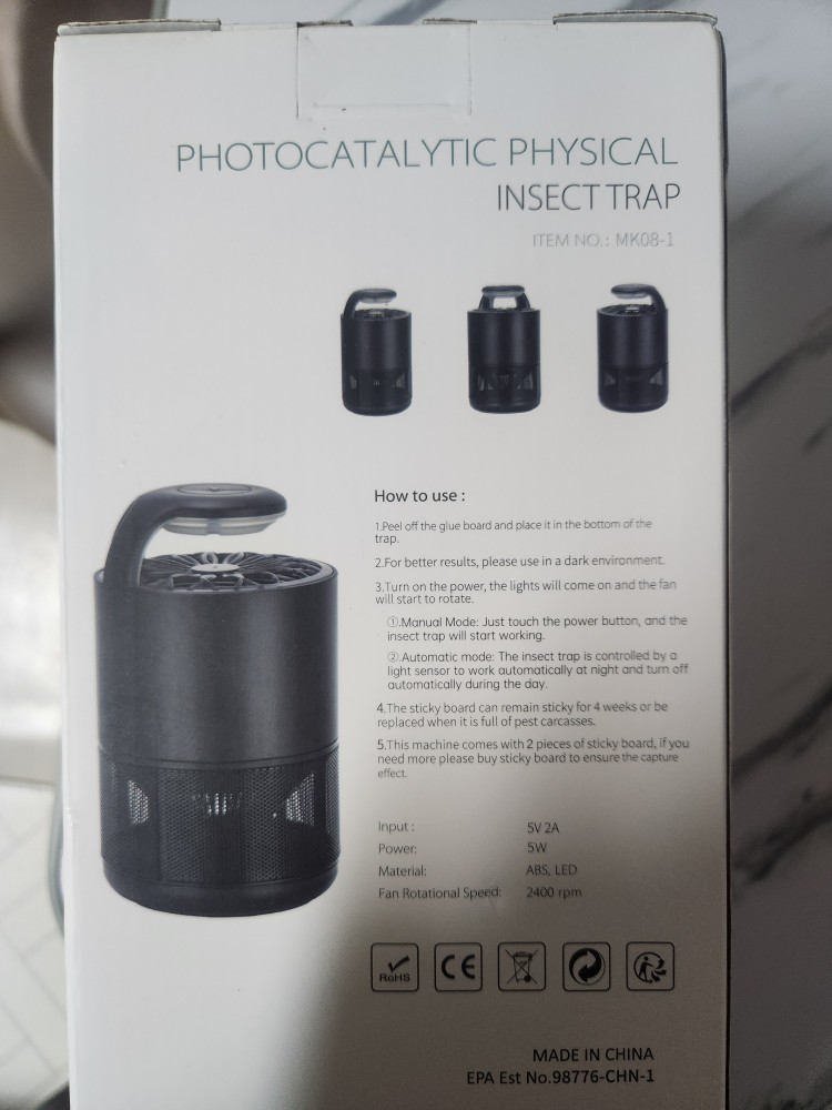 스피세프 흡입식 모기퇴치기