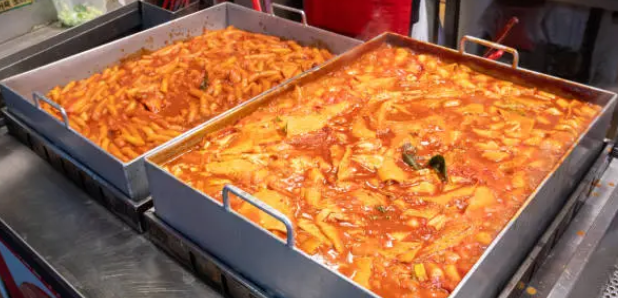 동네 분식집과 떡볶이 문화 ❘ 세대를 잇는 따뜻한 공간