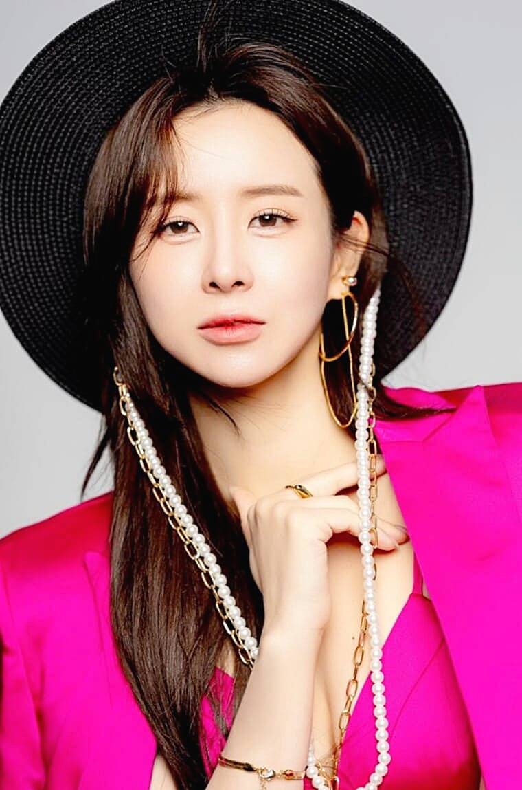 가수-은가은