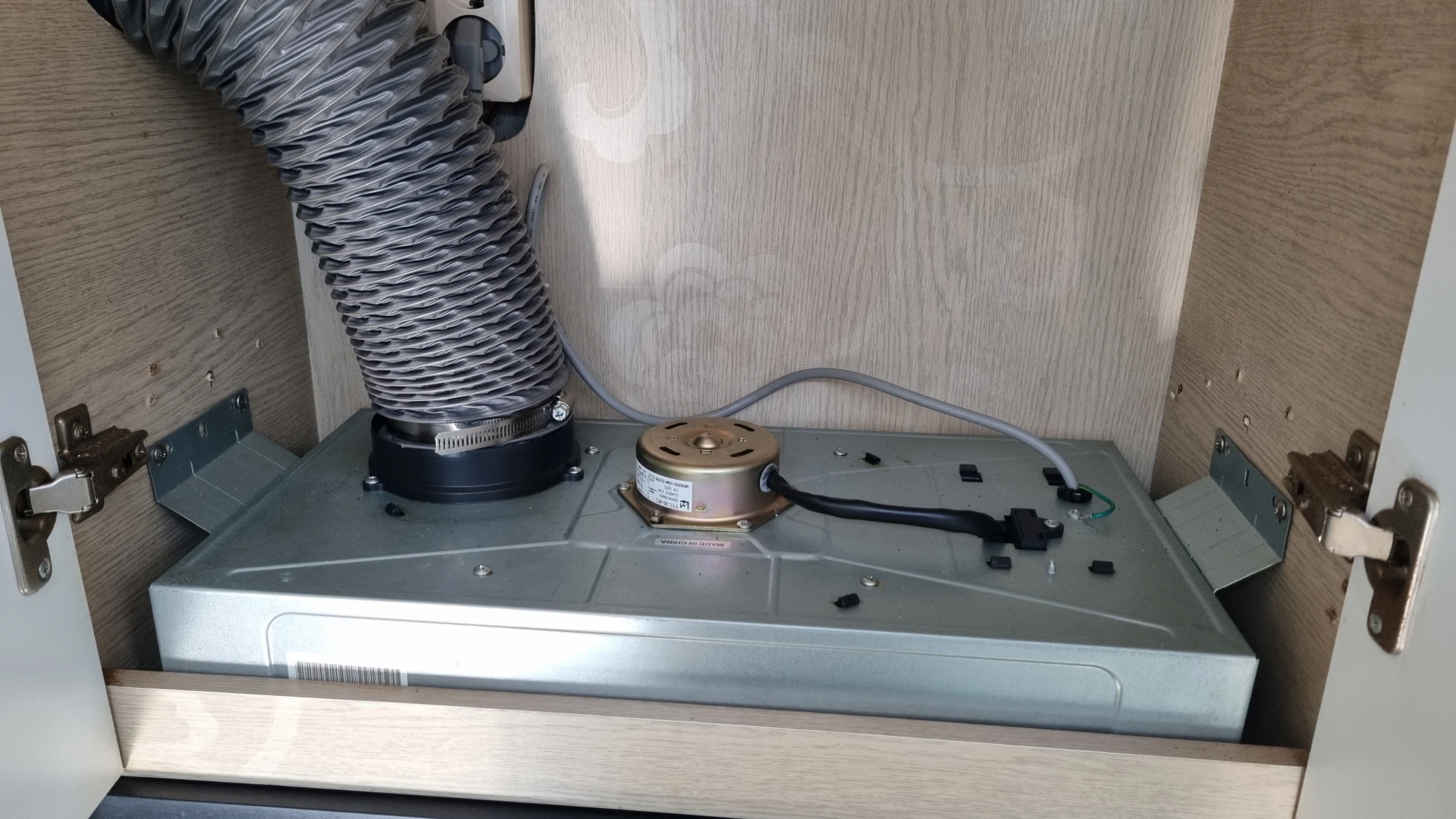 가스렌지 후드 설치 완료 모습