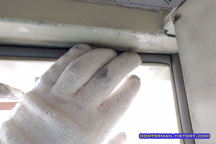 현관문 틈새 고무 패킹