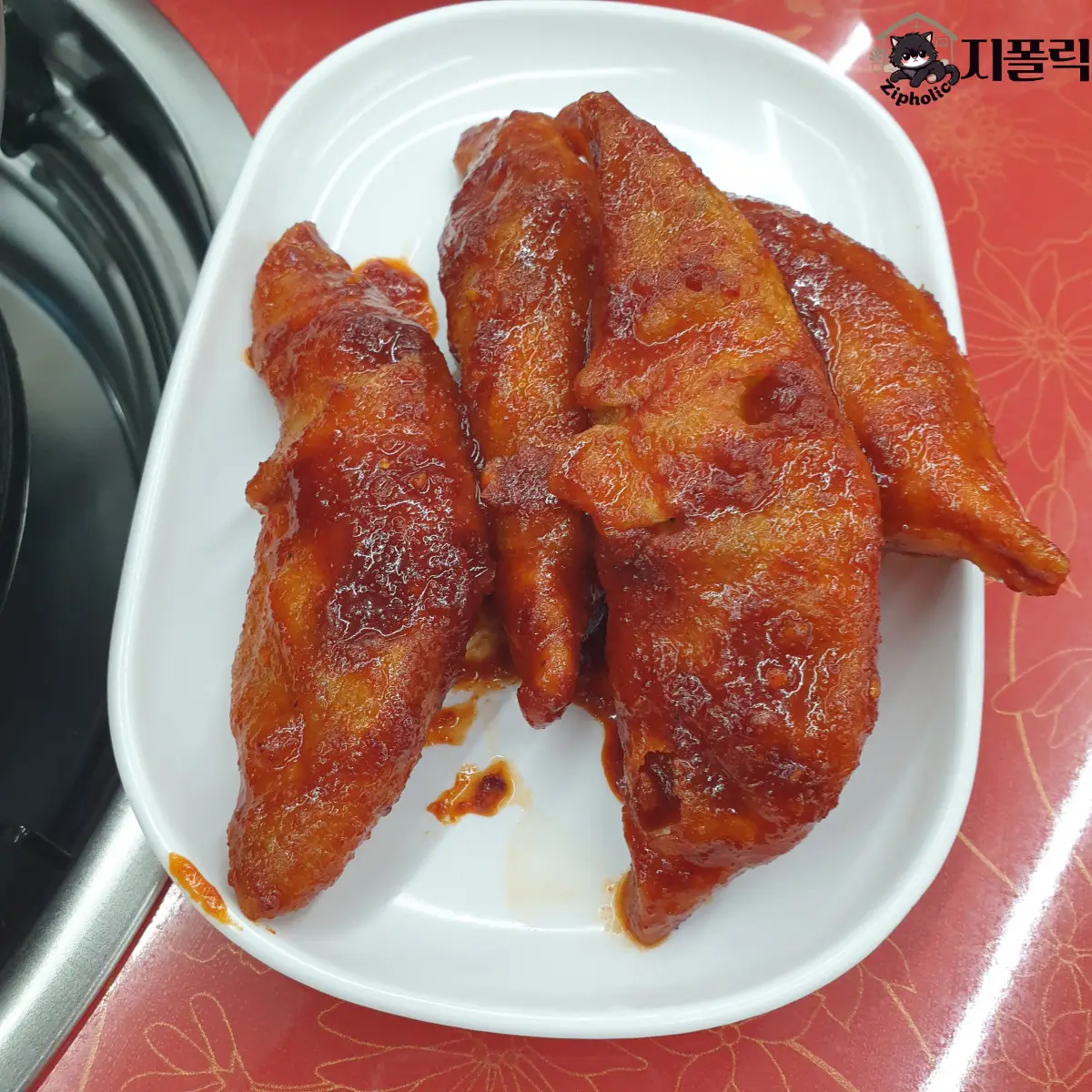 무침-군만두-접시