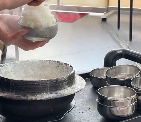 식객 허영만의 백반기행 300회 영원한 승부사 국수 조훈현의 목포 밥상 육회·제육 가마솥백반 맛집 엄지가든