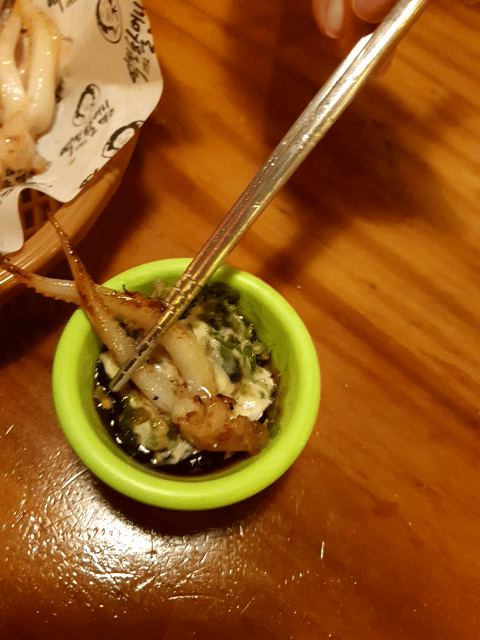 역전할머니 맥주 관저점 버터구이오징어 소스에 찍어야 제맛!!