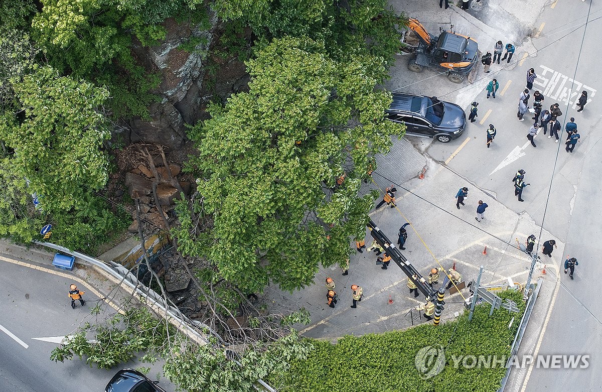 대구 남구 봉덕동 용두낙 낙석 사고, 100kg 암석이 덮친 지하차도 보행로 참변 (안전펜스 부재와 관리 책임)