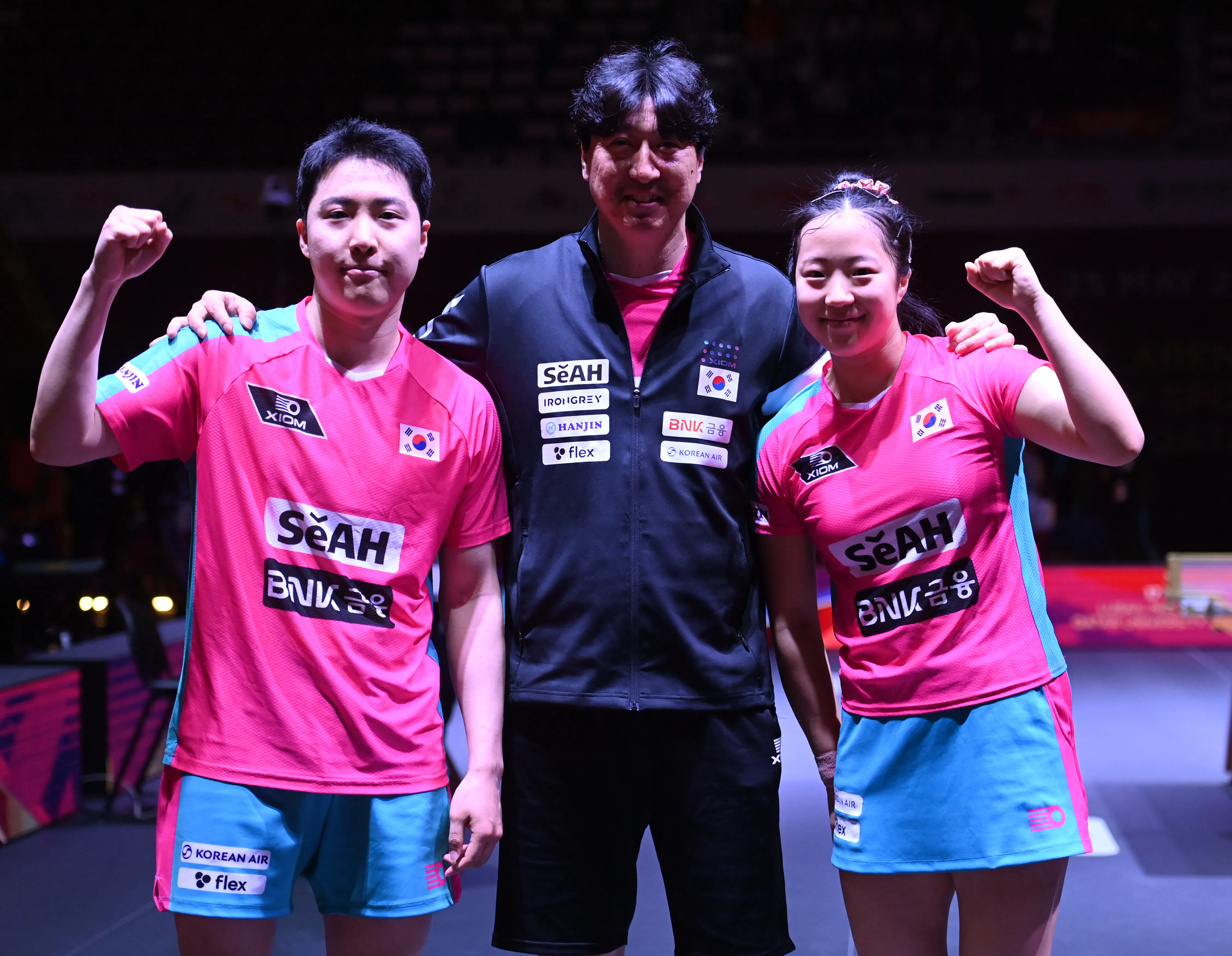 임종훈&middot;신유빈 혼합복식 동메달 확보! 2025 도하 세계탁구선수권 4강 진출 성공