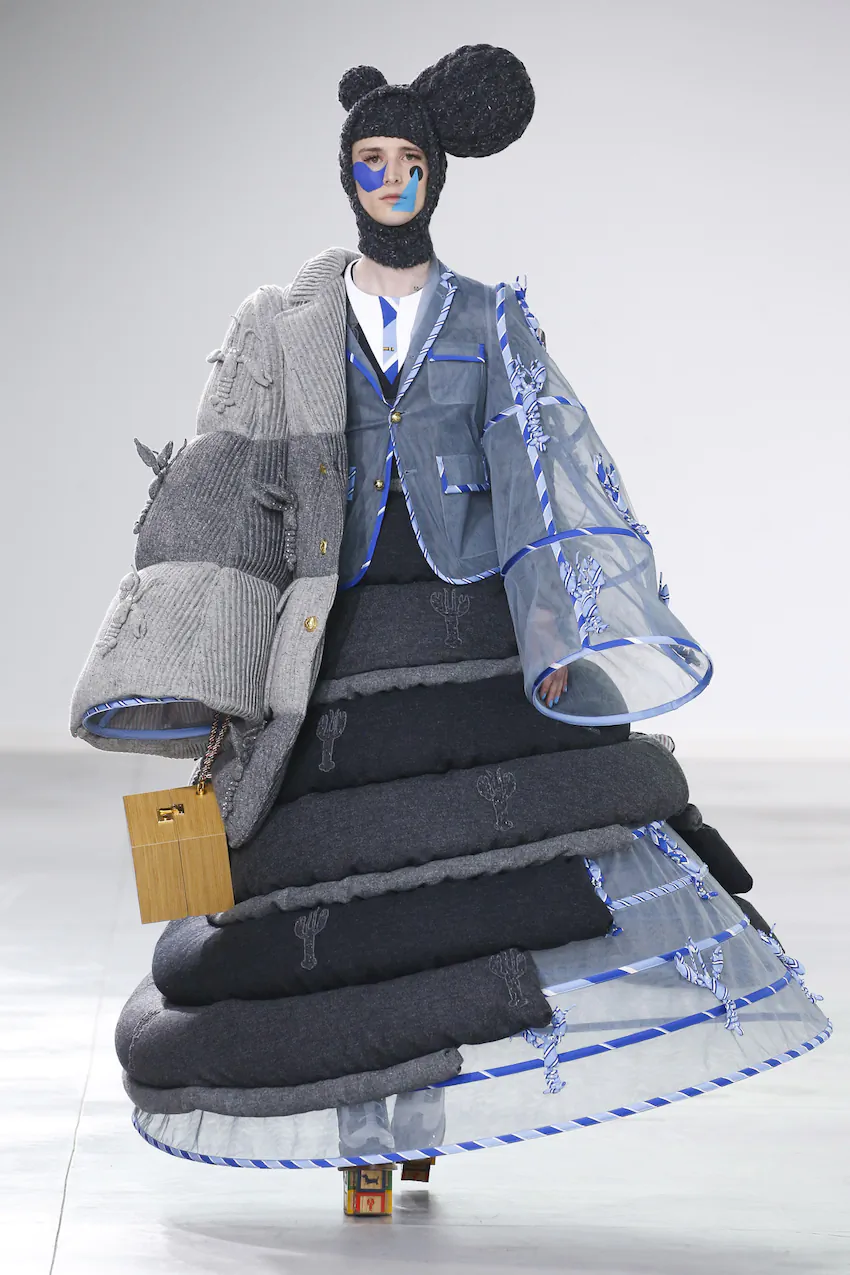 톰 브라운 남성 2022 가을 런웨이 컬렉션 패션쇼