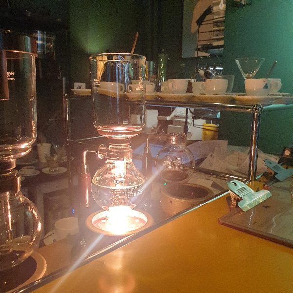 바마셀, 남영역 에스프레소 바에서 즐기는 에스프레소와 샤케라또_사이펀 추출