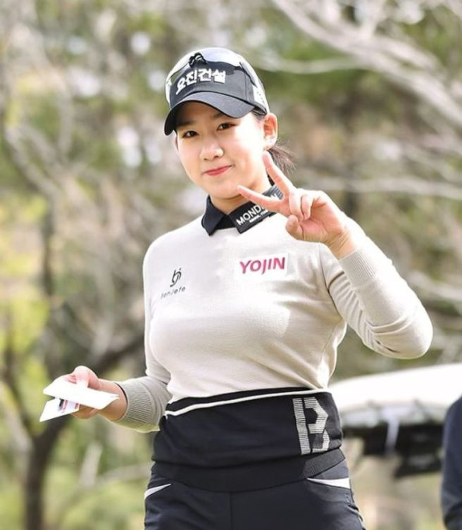 홍지원 프로 나이 프로필 학력 우승상금 총정리: 메이저 퀸의 '러닝 효과'와 가야 CC 공략법 2026 KLPGA