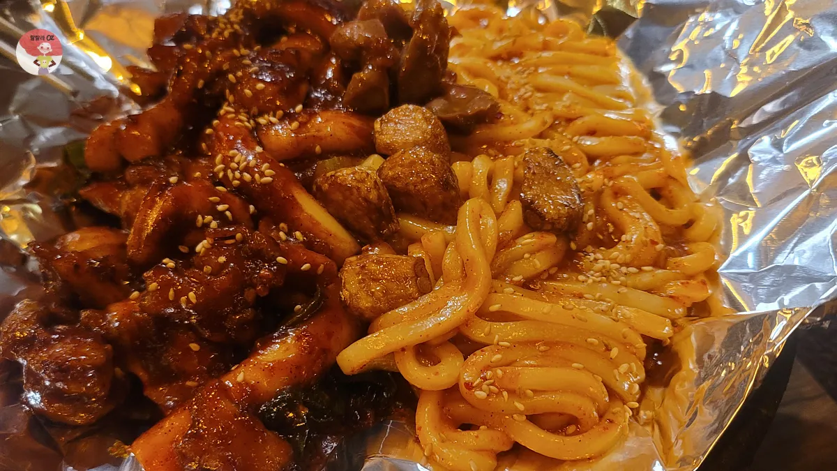 서울 종로구 04판 대학로점, 숯불 시그니처바베큐와 우동사리