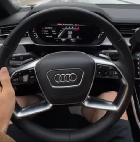 아우디 핸들