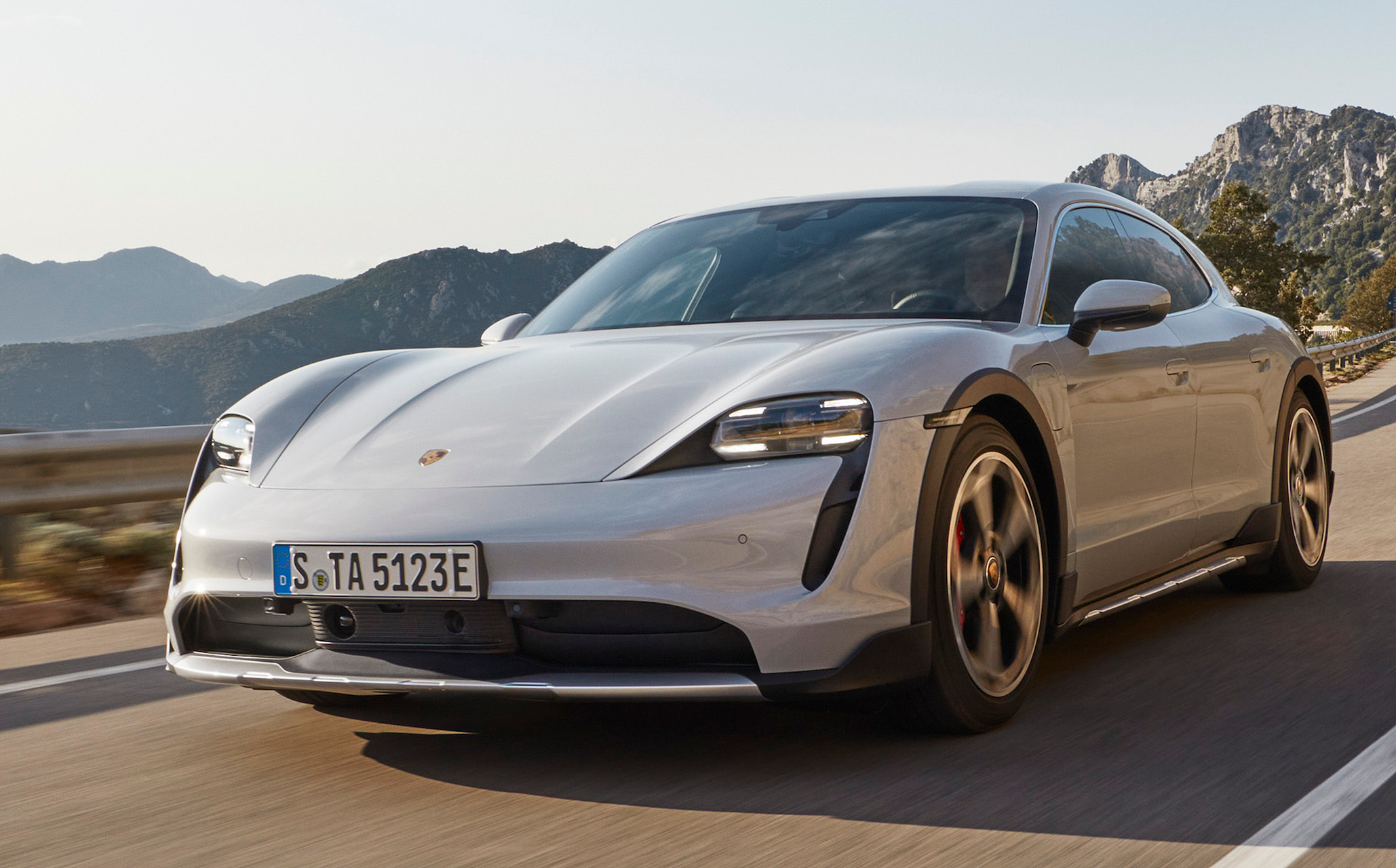 포르쉐 타이칸 크로스 투리스모