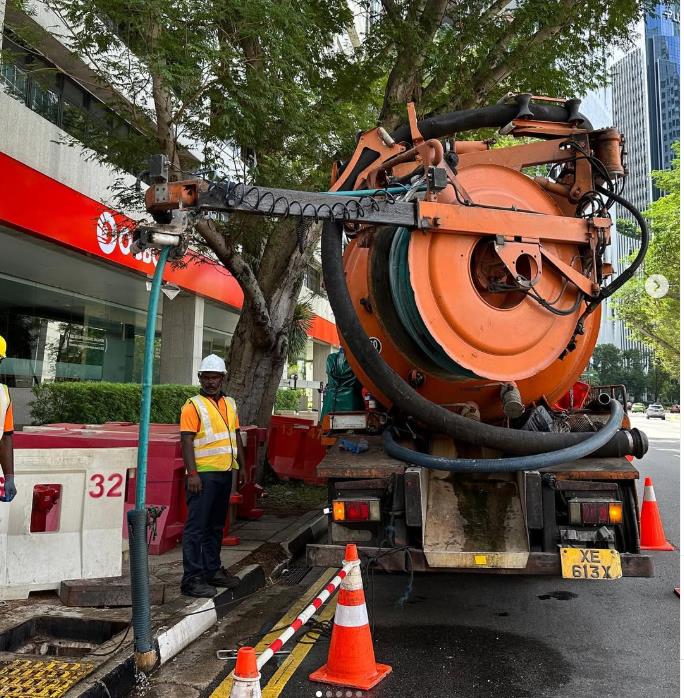 생방송투데이 청년사장 하수관청소 작업 중
