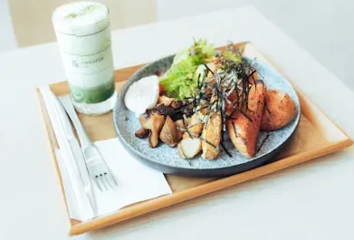 계란과 함께 채소나 우유 섭취