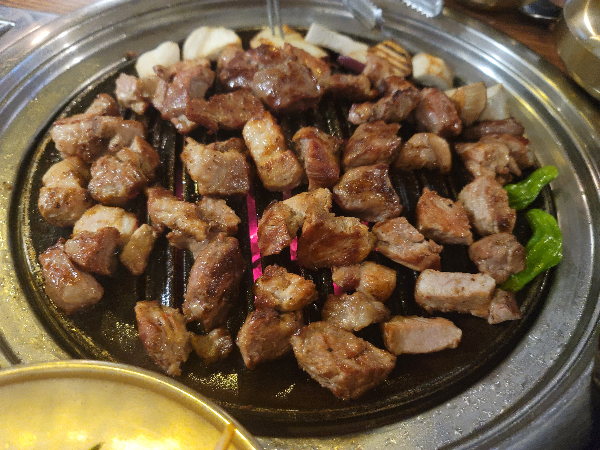 가득 구워진 한돈