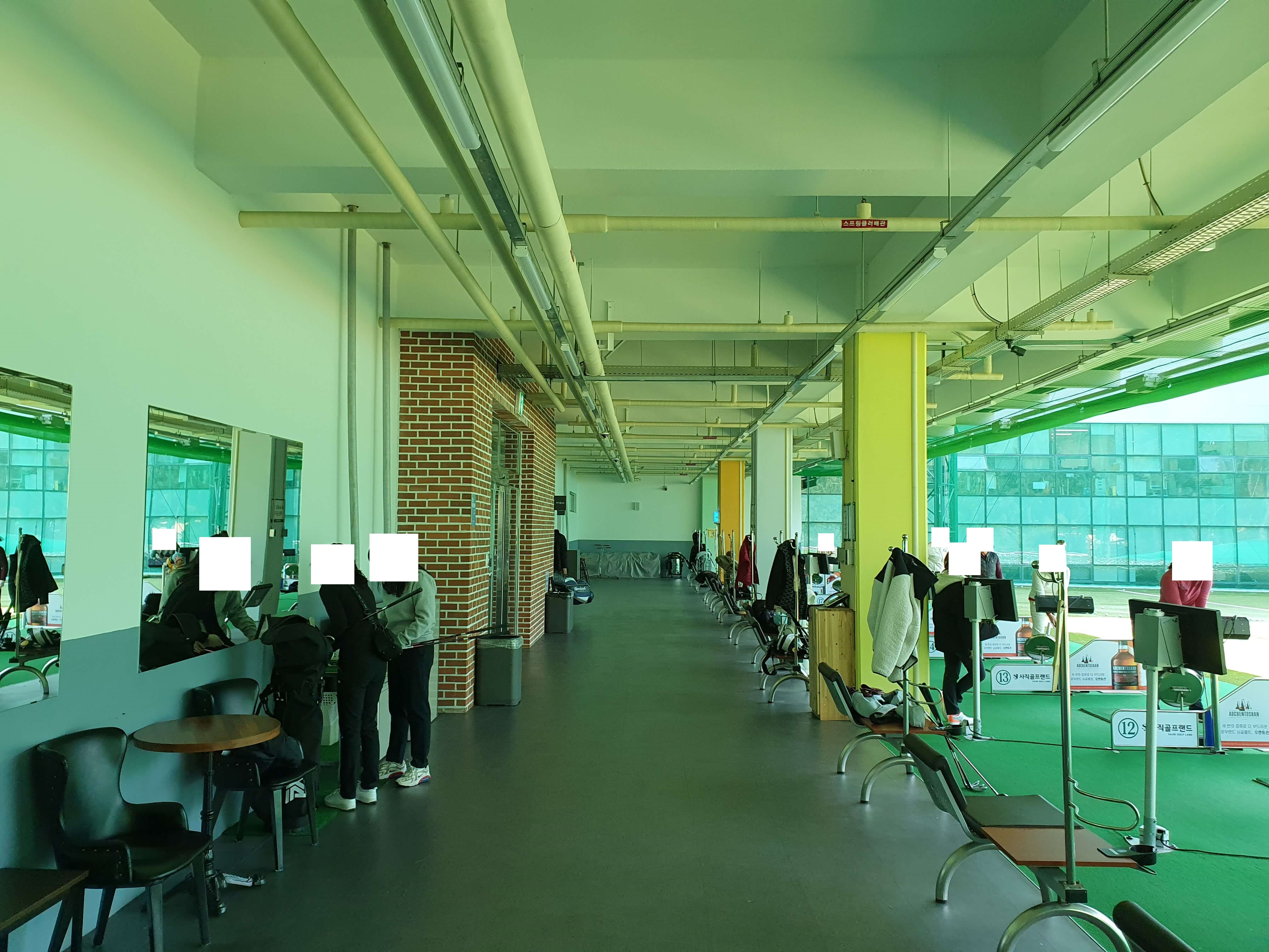 사직동(거제동) 스크린골프 골프존파크 사직골프랜드점-야외골프연습장 타석