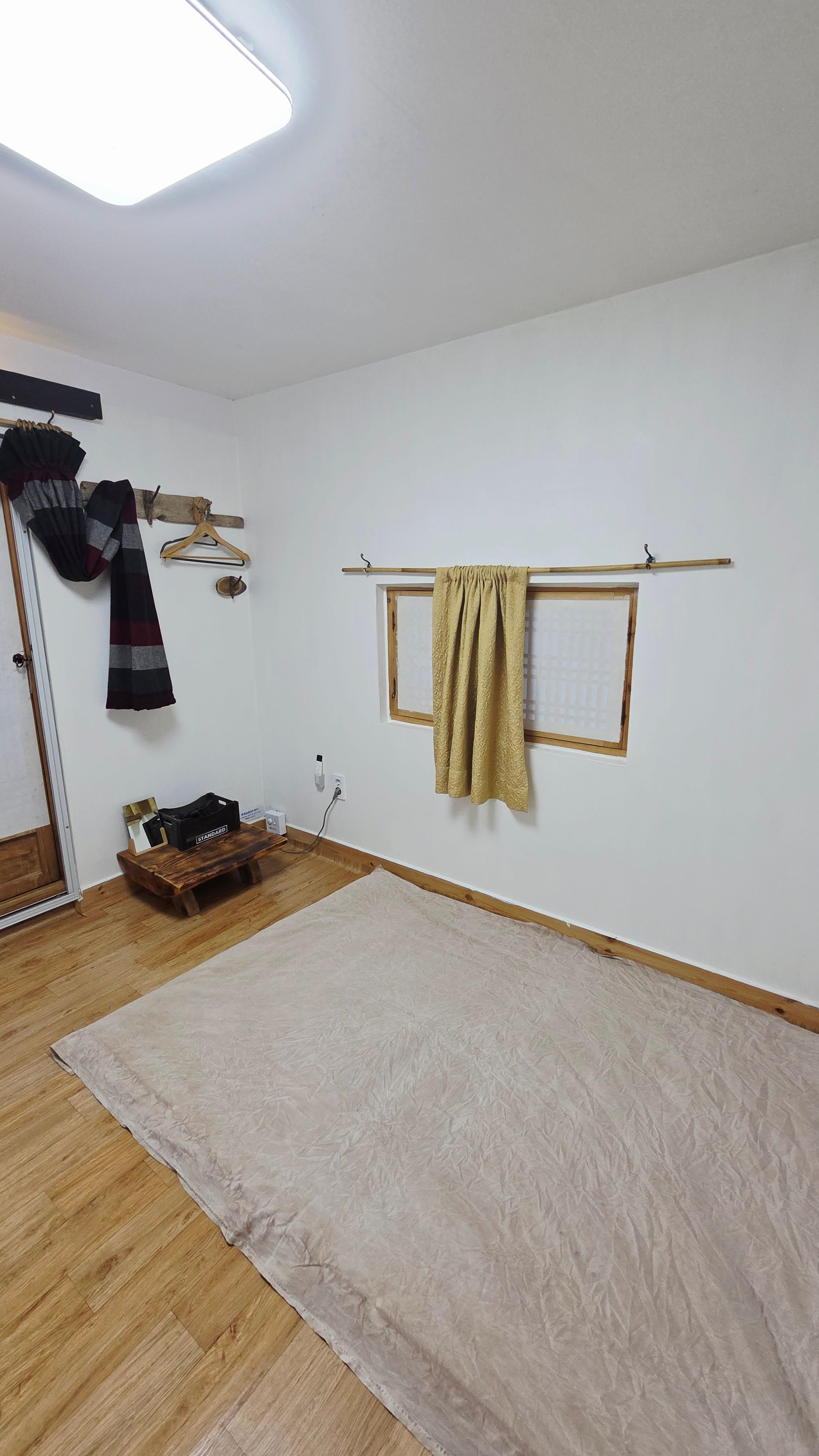 우리가 숙박한 동백꽃 방 내부 2