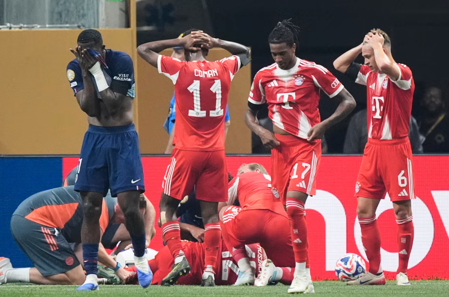 자말 무시알라의 부상에 경악하는 PSG와 뮌헨 선수들