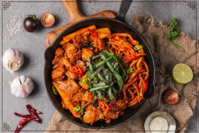 [6시 내고향] 춘천 닭갈비골목&amp;#44; 숯불닭갈비 가게&amp;#44; 철판 옛날닭갈비 택배주문가게 정보