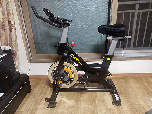 이고진 좌식 실내 자전거 1101M 스피닝 바이크로 사이클 다이어트 관리