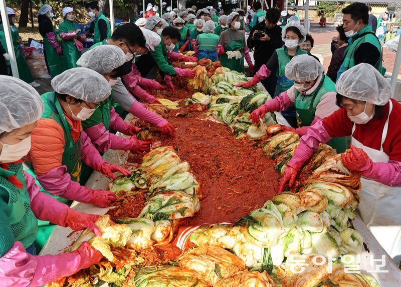 전통 김치&amp;#44; 집에서 즐기는 한국의 깊은 맛