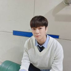 아스트로 문빈