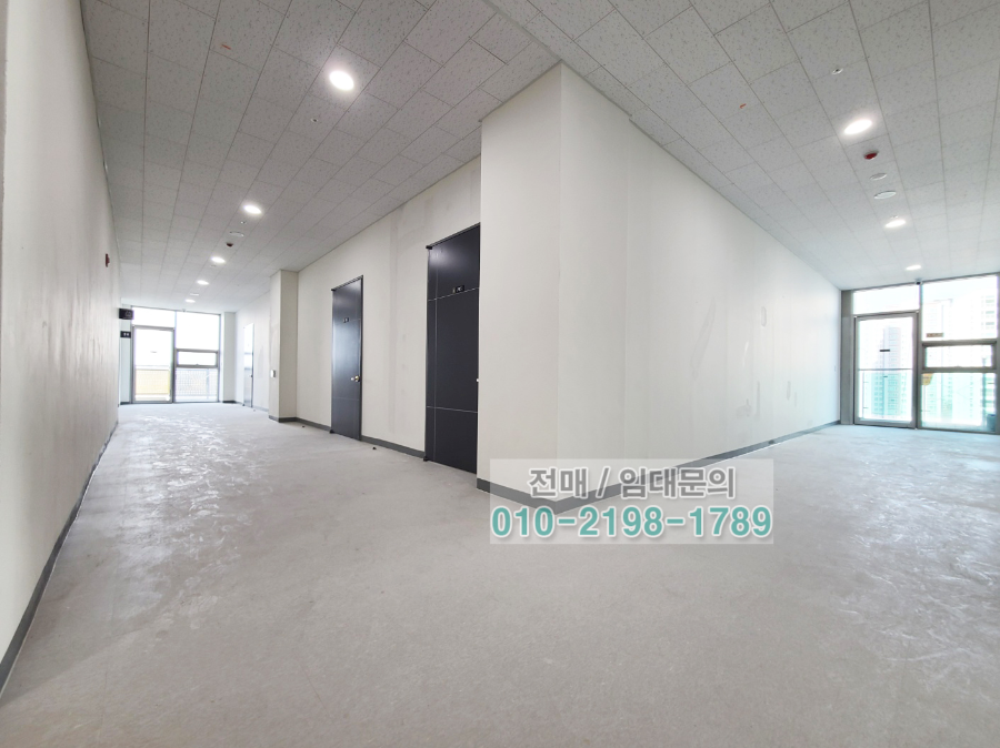 우성테크노파크 수원정자 섹션오피스 통로 사진