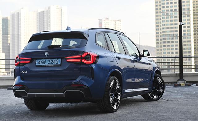 BMW iX3 M 스포츠 패키지