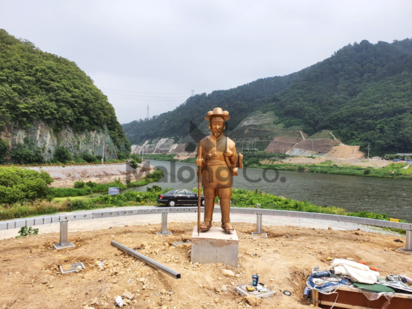 마롱컴퍼니 조형물 2