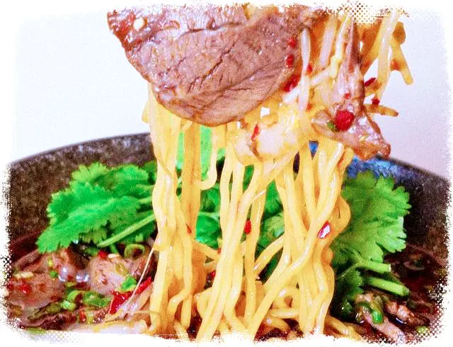 줄서는식당 중식당 차우미엔 몽골리안 비프 방방면 압구정 도산공원 맛집