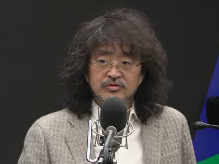 김어준