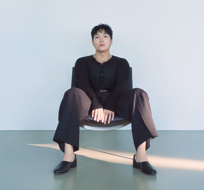 가수 김필 사진