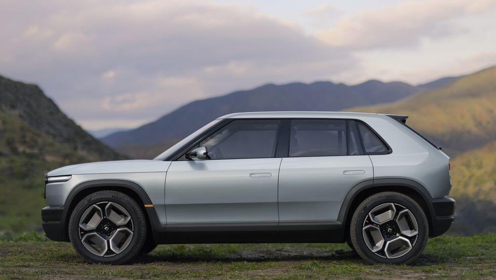 2027 리비안 R3 / R3X