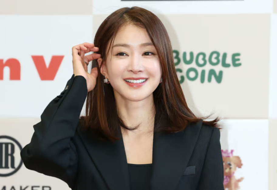 배우 이시영, 결혼 8년 만에 이혼 절차 진행